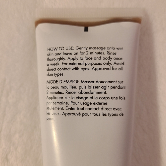 Volition Turmeric Brightening Polish 120ml/4oz - Picture 5 of 6